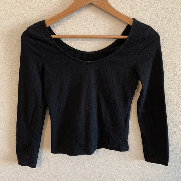 Divided Skull Glitter Heart Top - Picture 2 of 6